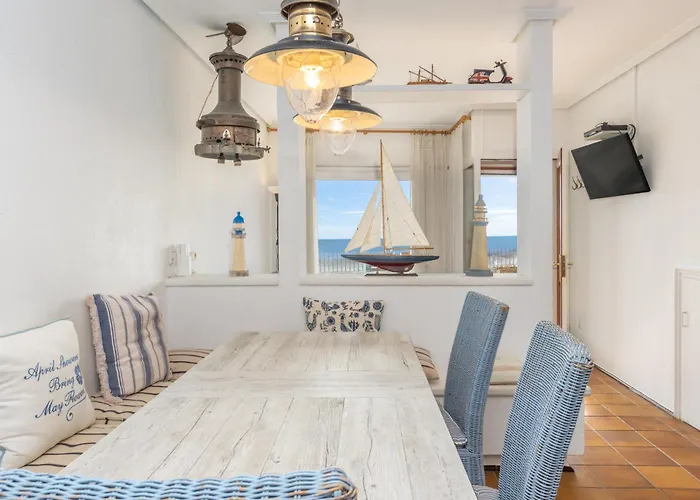 Апартаменты Casa De Pescadores Frente Al Mar En Calella Калелья-де-Палафружель